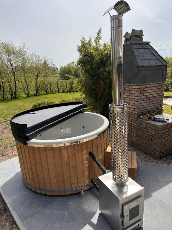 Photo de Bain nordique poêle externe coque mouchetée